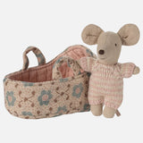 Maileg - Babymaus in Tragetasche • Rose - Spielzeug - ROSA ECK