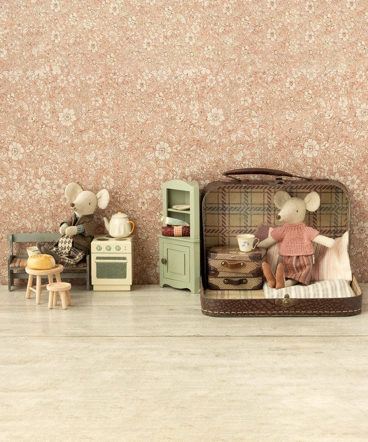 Maileg - Eckschrank – Maus Puppenhaus • Hellgrün - Spielzeug - ROSA ECK