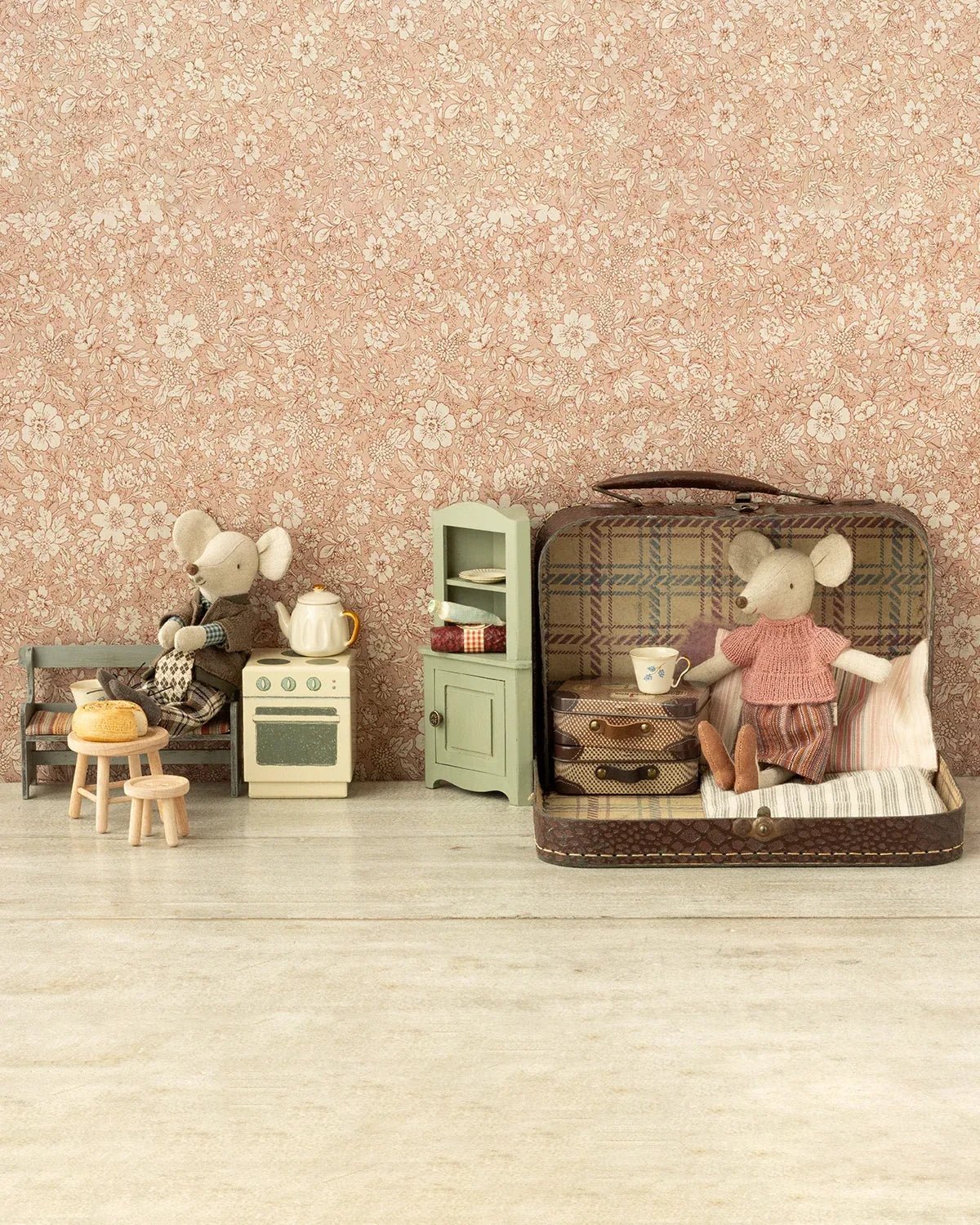 Maileg - Eckschrank – Maus Puppenhaus • Hellgrün - Spielzeug - ROSA ECK