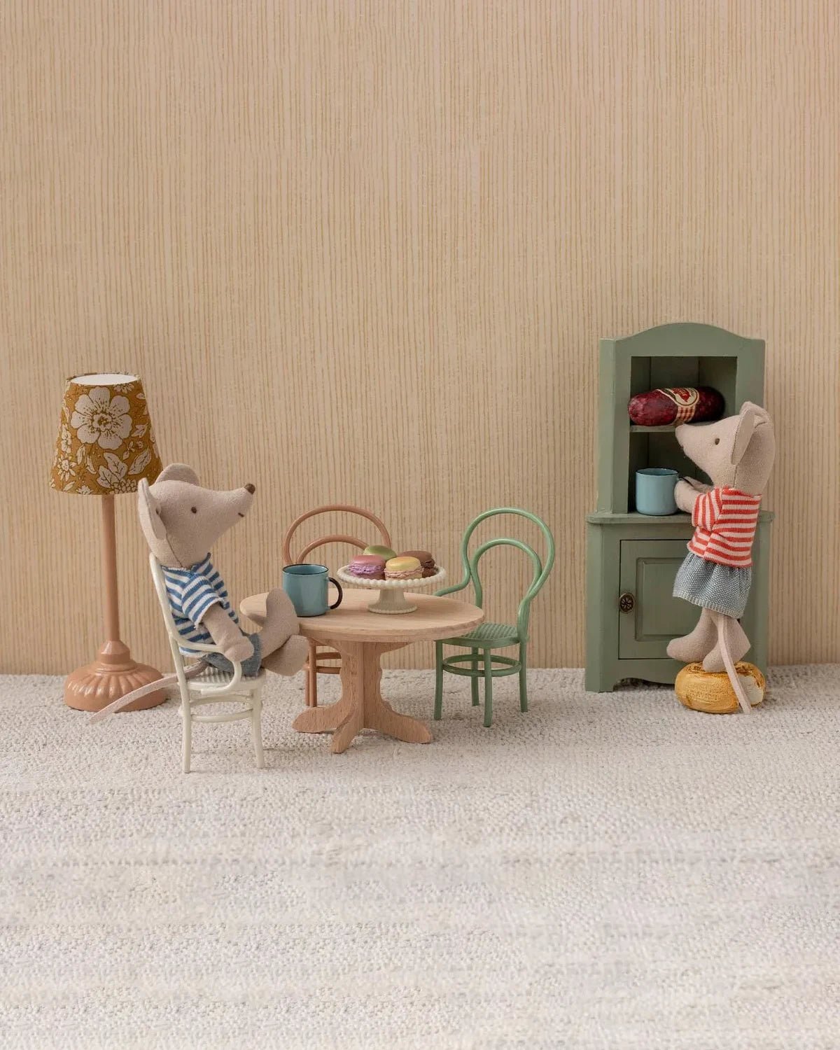 Maileg - Eckschrank – Maus Puppenhaus • Hellgrün - Spielzeug - ROSA ECK