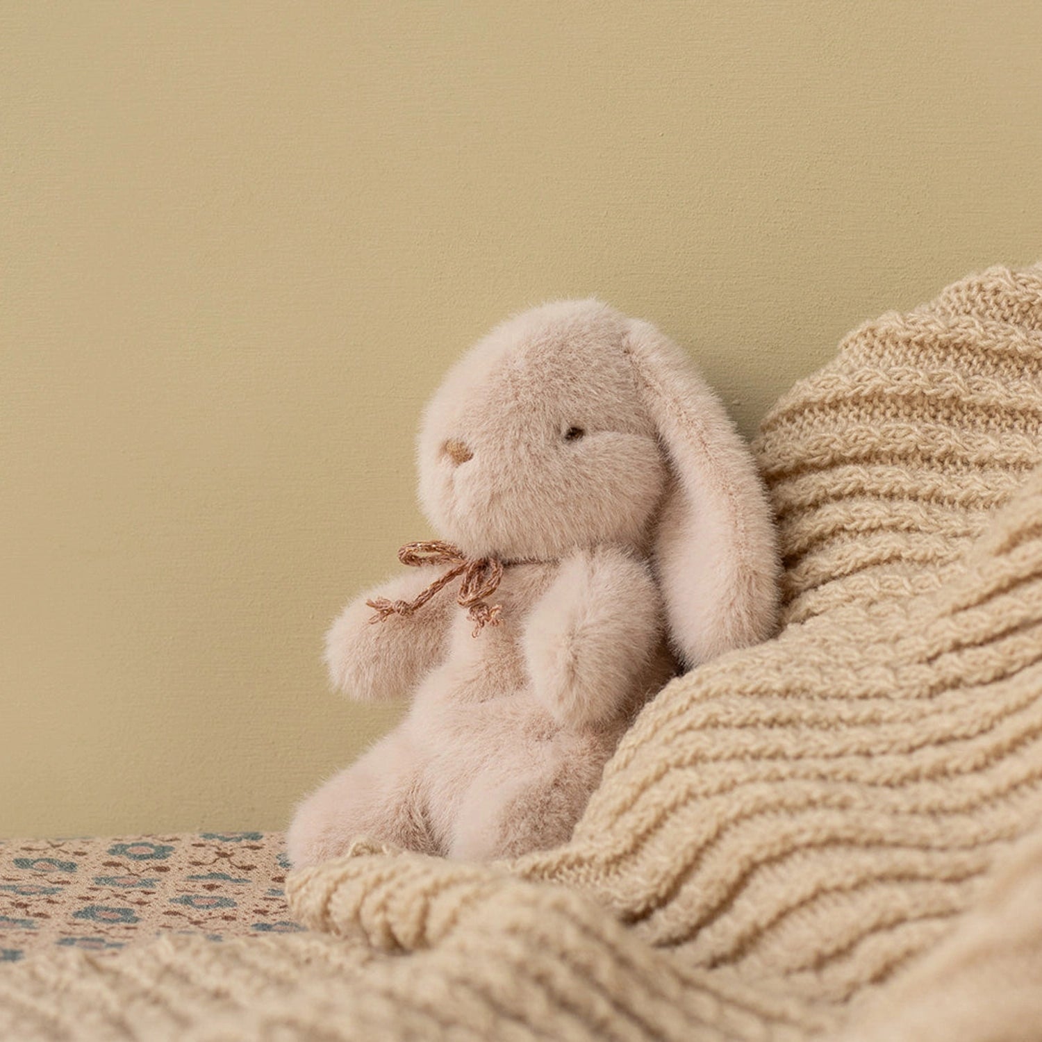 Maileg - PLÜSCHHASE Kuscheltier (Mini) • Leichtes Powder - ROSA ECK