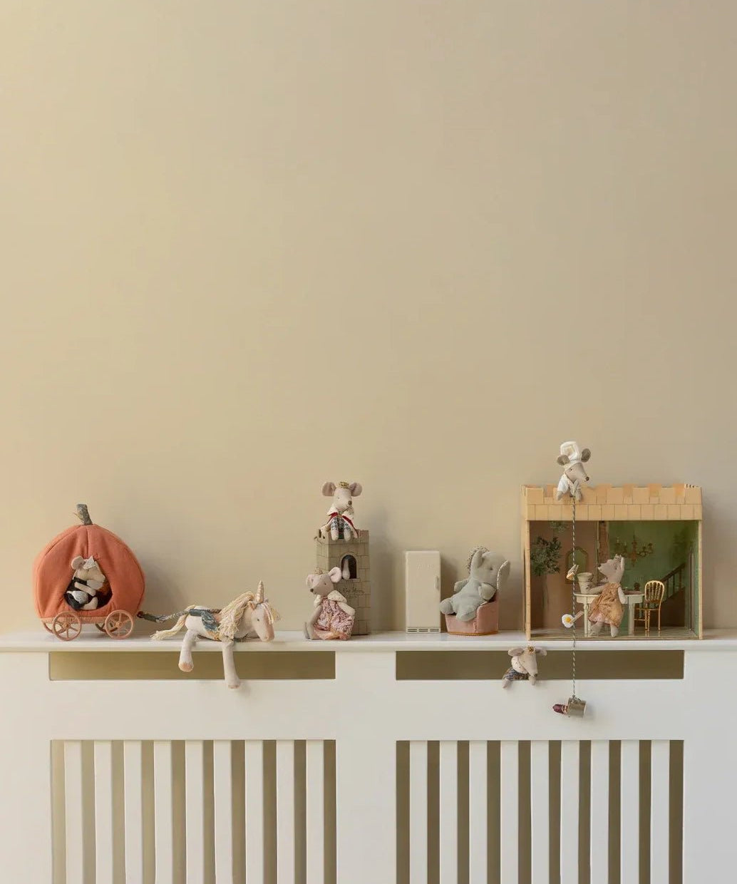 Maileg - SAFARI FRIENDS Mini Elefant Kuscheltier • Grau - ROSA ECK