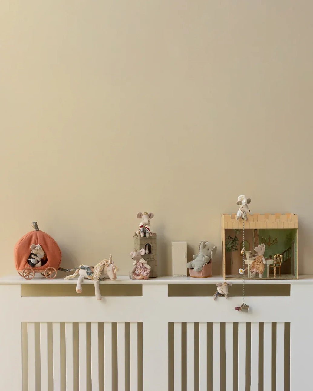 Maileg - SAFARI FRIENDS Mini Elefant Kuscheltier • Grau - ROSA ECK