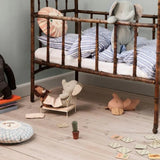 Maileg - SAFARI FRIENDS Mini Löwe Stofftier - Stofftier - ROSA ECK