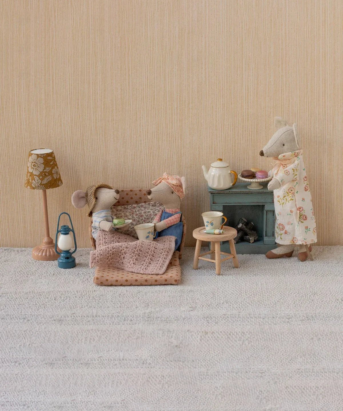 Maileg - Schlafsofa – Maus Puppenhaus • Punkte - Spielzeug - ROSA ECK