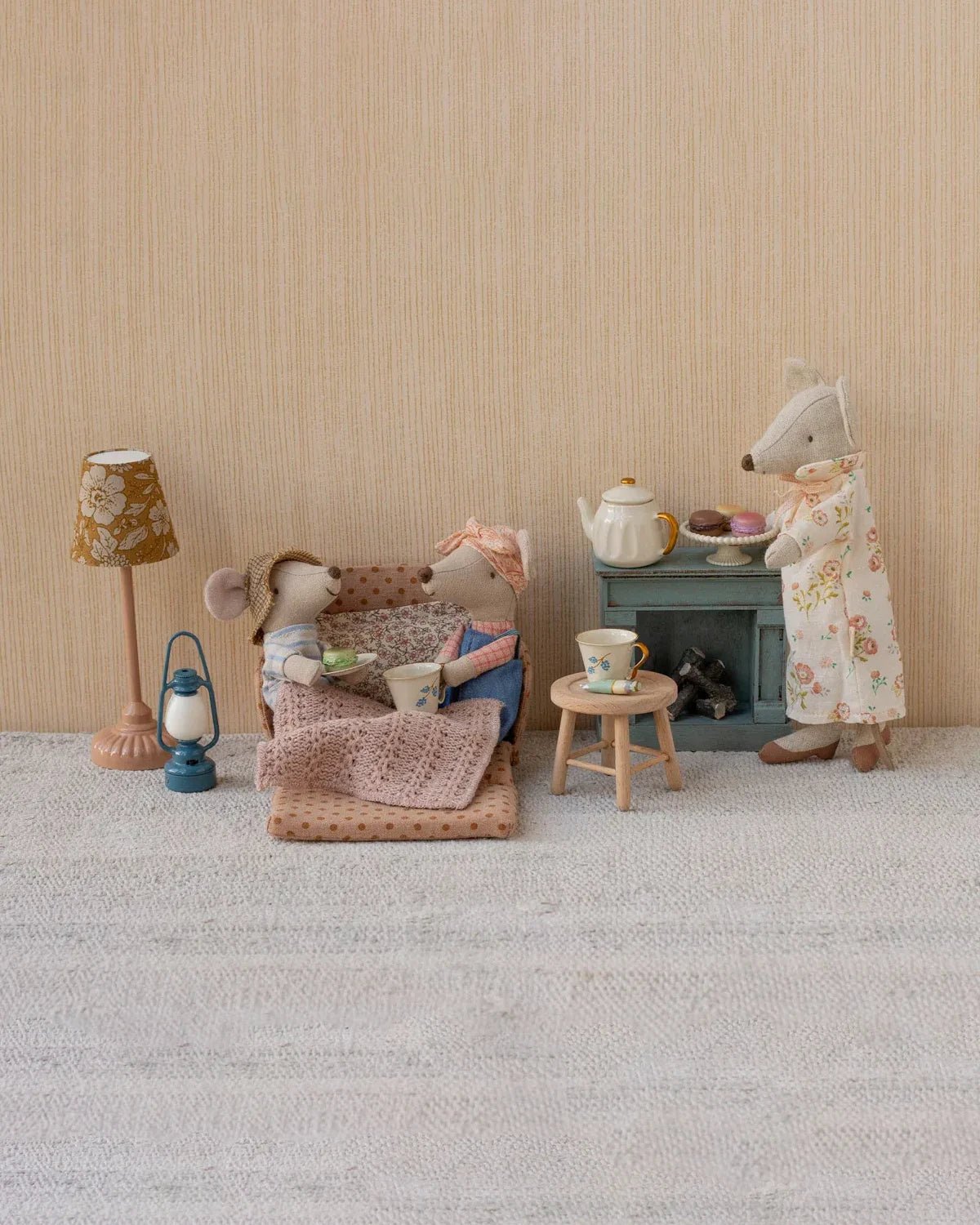 Maileg - Schlafsofa – Maus Puppenhaus • Punkte - Spielzeug - ROSA ECK