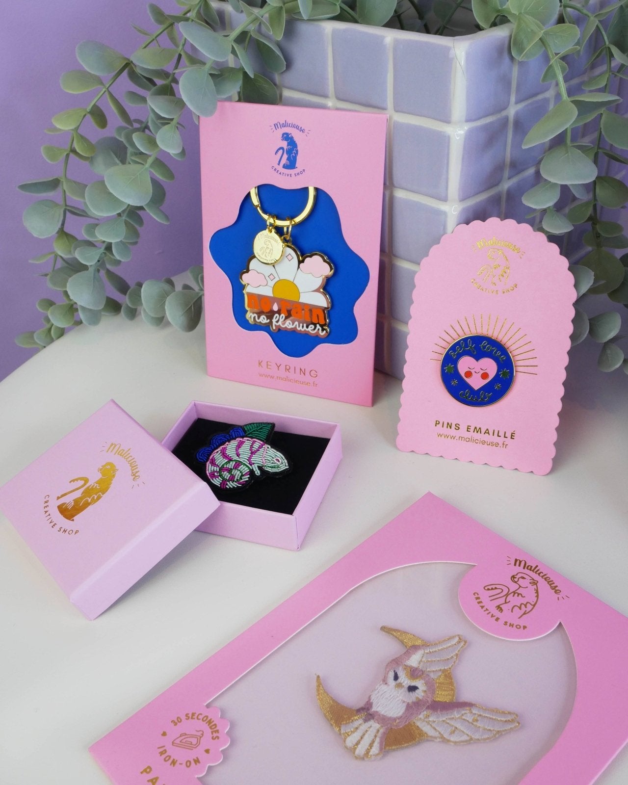 MALICIEUSE - POWER MAMA Schlüsselanhänger - ROSA ECK