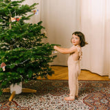 milin - Weihnachtsanhänger aus Holz • 3D Dog with Tree - ROSA ECK