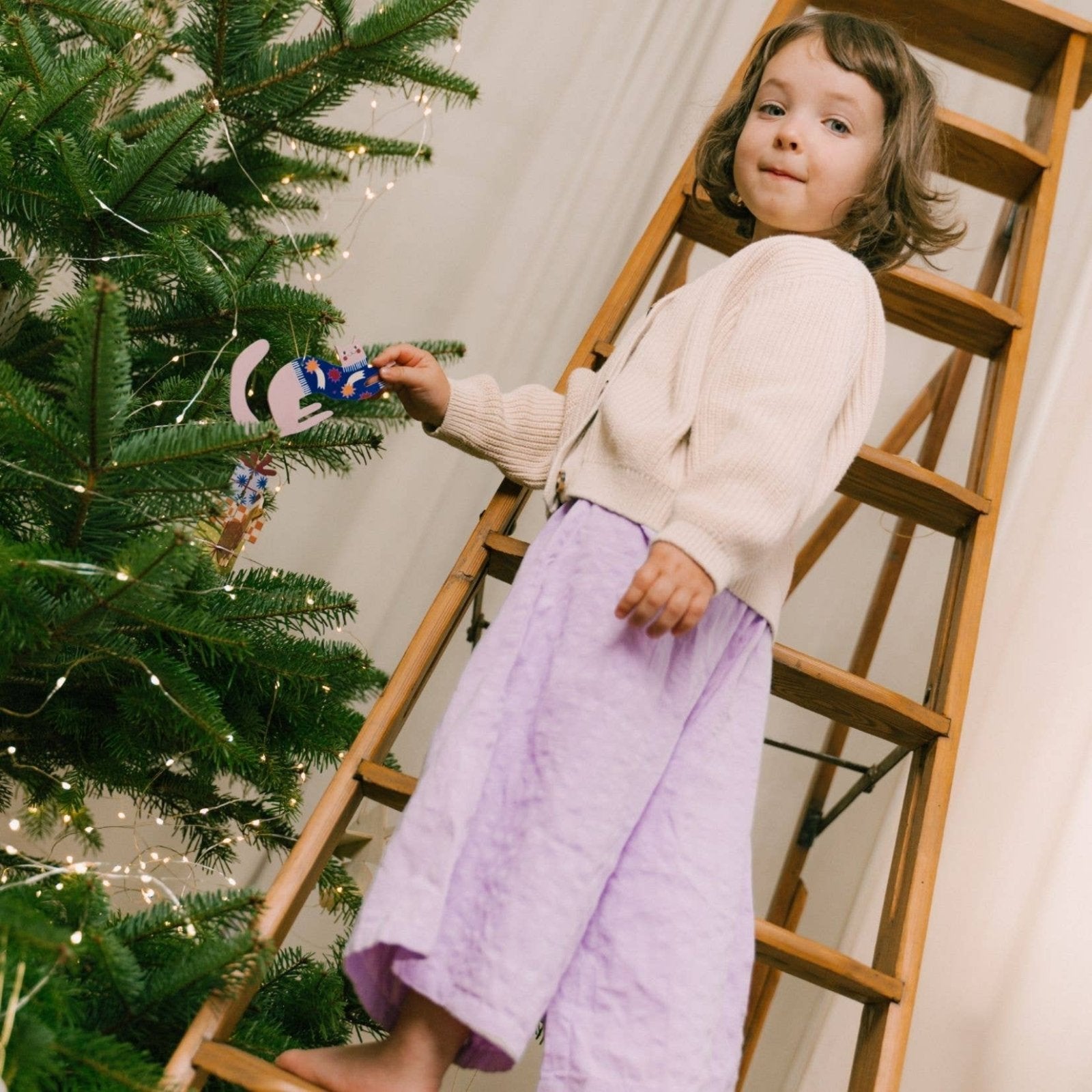 milin - Weihnachtsanhänger aus Holz • Skier - ROSA ECK