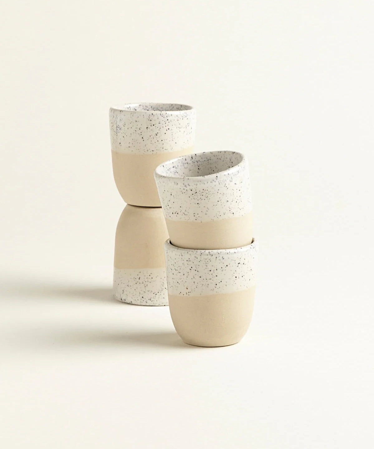 onomao - TRADITIONELL Espressobecher Sand Dipped - ROSA ECK - Becher, Beige, Weiß