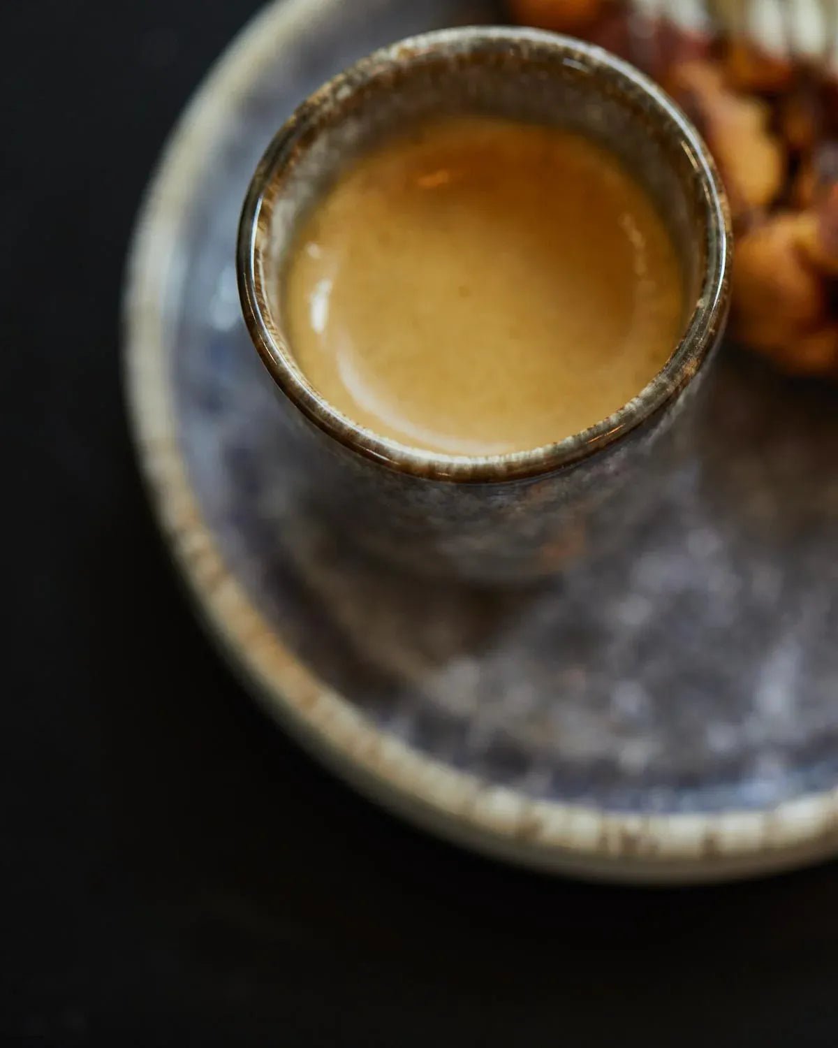 onomao - TRADITIONELL Espressobecher • Steingrau Dipped - Espressotasse - ROSA ECK