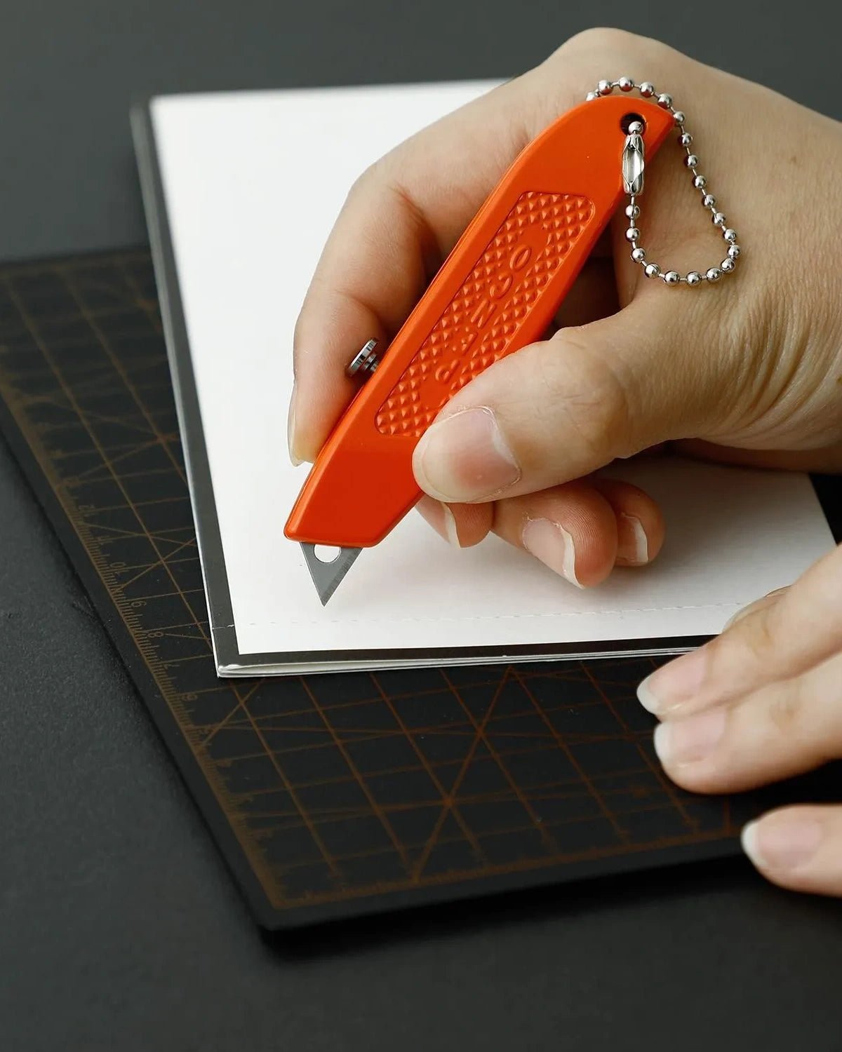 Penco - Cutter Schlüsselanhänger • Orange - ROSA ECK