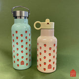 Petit Jour Paris - Kinder-Trinkflasche aus Edelstahl (350 ml) • Erdbeeren, Pink - ROSA ECK