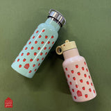 Petit Jour Paris - Kinder-Trinkflasche aus Edelstahl (350 ml) • Erdbeeren, Pink - ROSA ECK