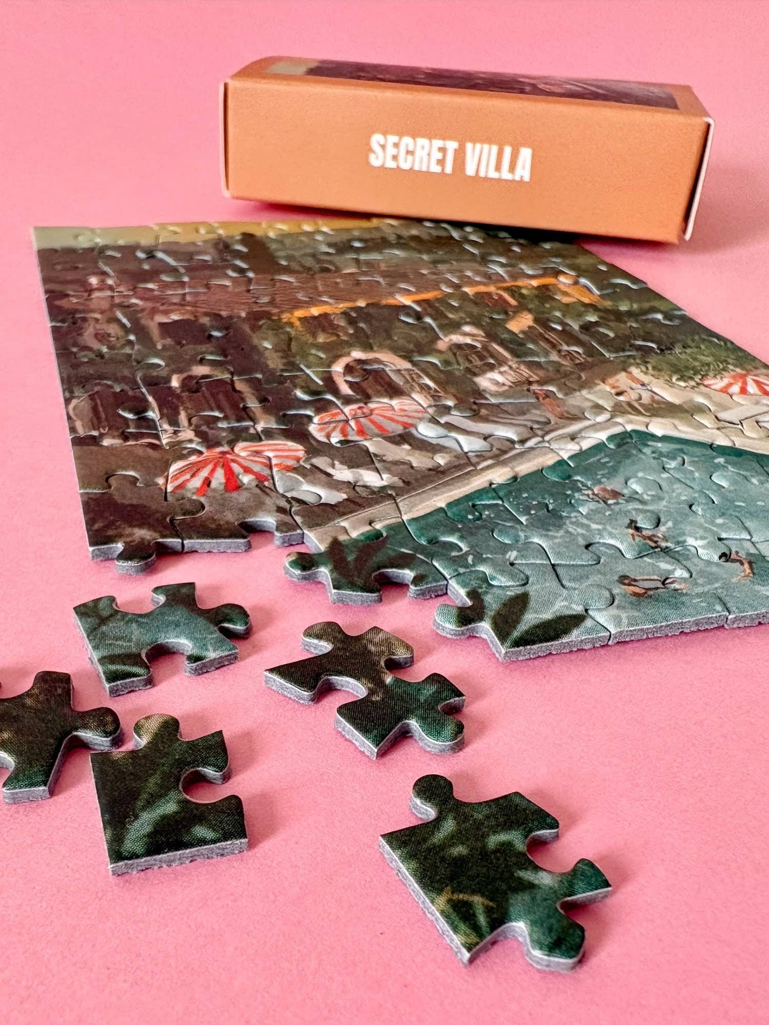 Piecely Puzzles - SECRET VILLA Mini - Puzzle (99 Teile) - ROSA ECK