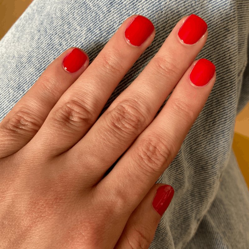 PIVOLEA I'M CONFIDENT Nagellack Rot