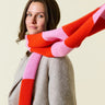 Popeia - Gestreifter Schal aus Merinowolle • Pink/Rot - Schal - ROSA ECK