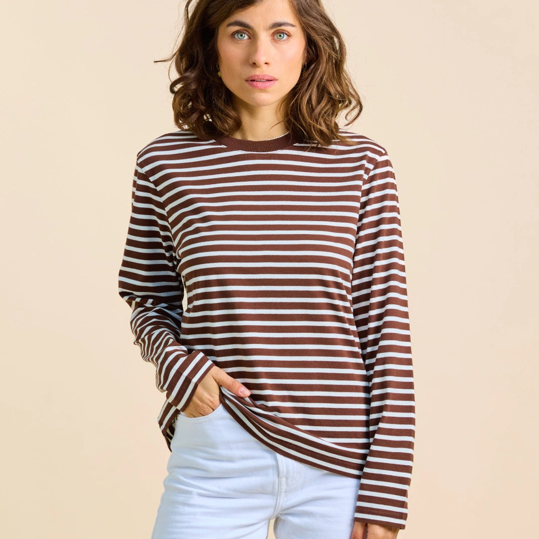 Gestreiftes Langarmshirt aus Bio-Baumwolle in Braun und Cremeweiß