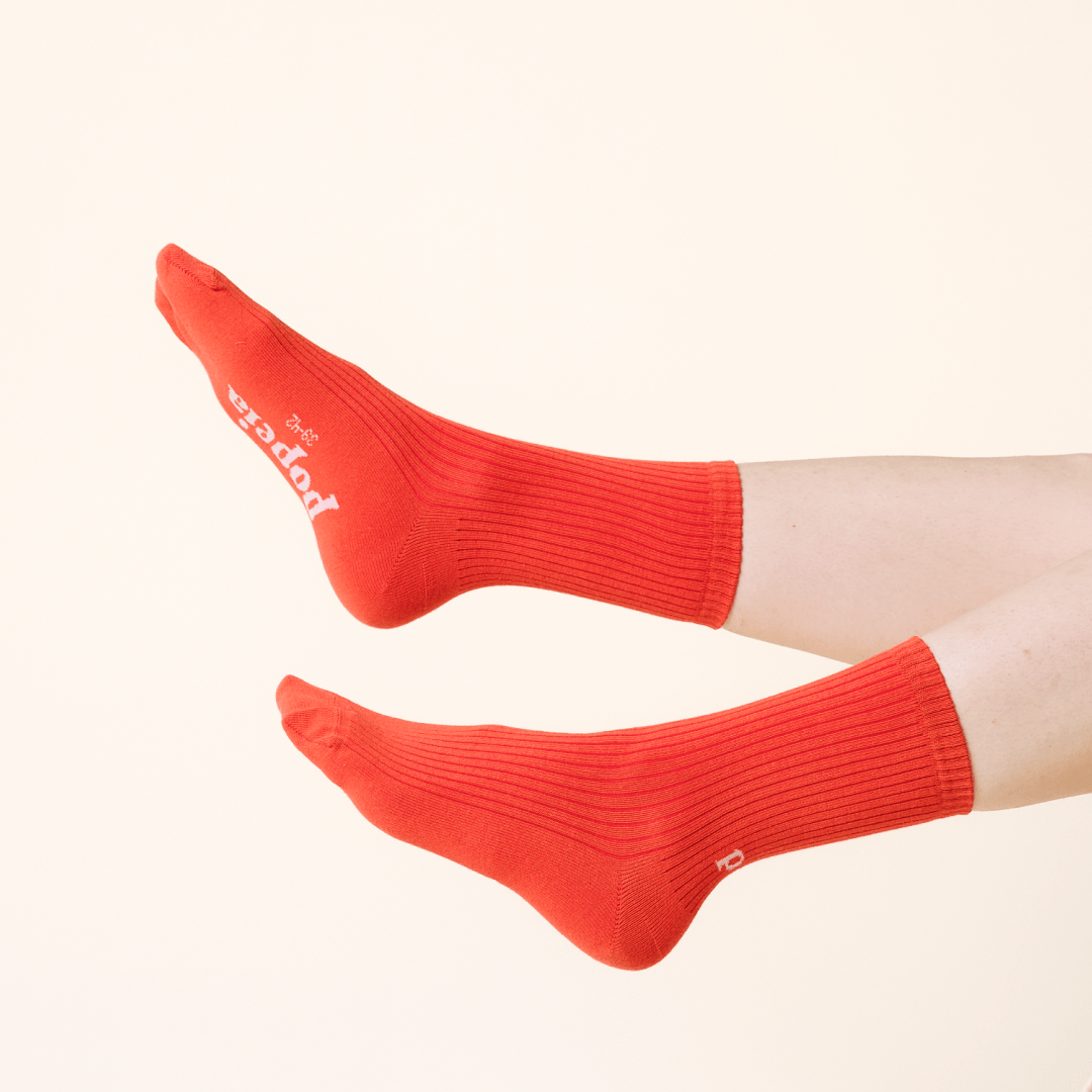 popeia - THE CASUAL Socken aus Bio - Baumwolle | Aperol Rot - ROSA ECK