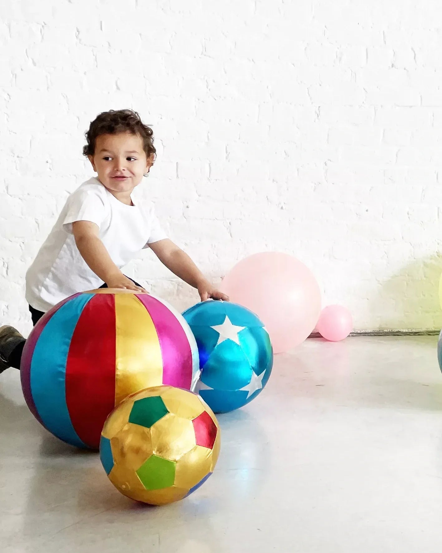 Ratatam - FOOTBALL Stoffball (⌀ 22 cm) • Gold Multico - ROSA ECK