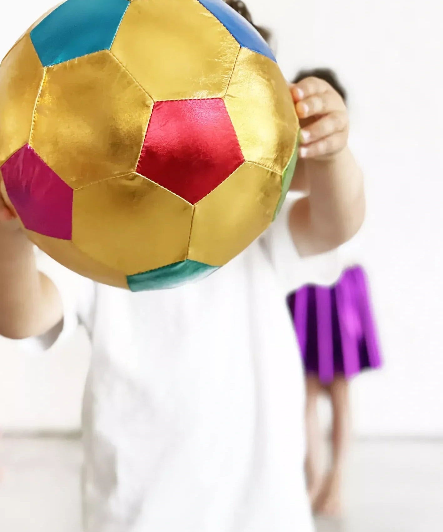 Ratatam - FOOTBALL Stoffball (⌀ 22 cm) • Gold Multico - ROSA ECK
