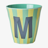 rice Buchstabenbecher (250 ml) – M Stripes, Grün