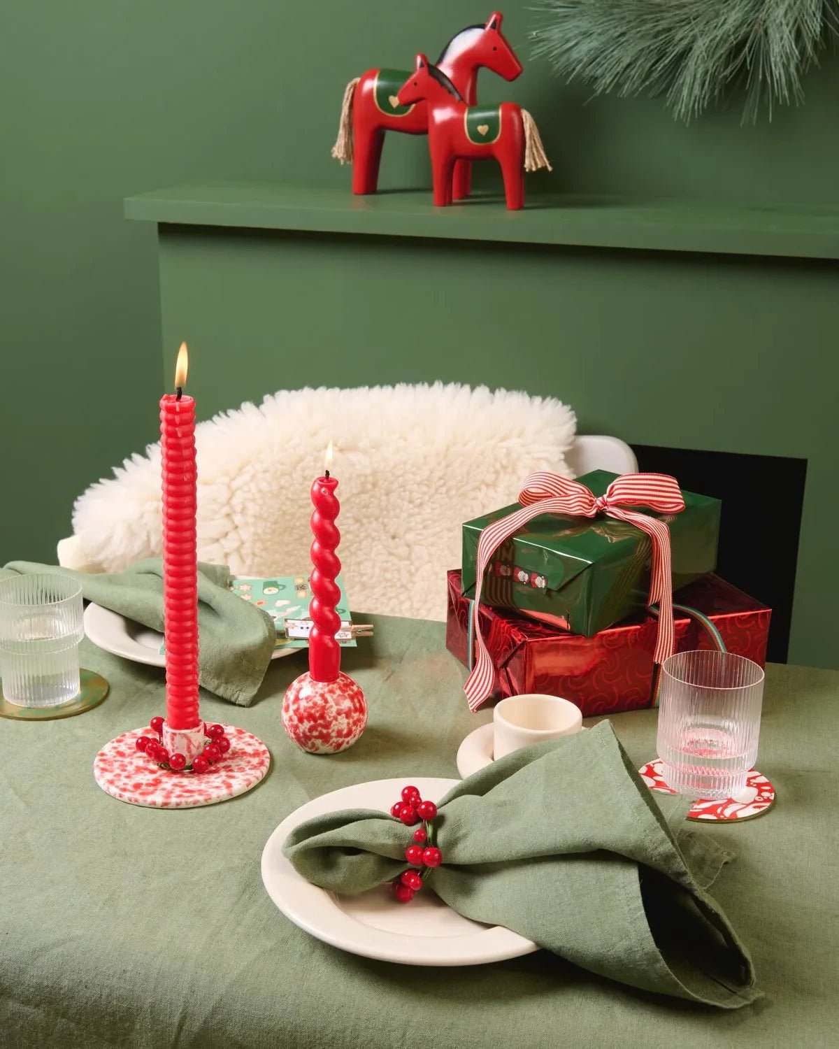 Rico Design - Porzellan Kerzenhalter Rund • Rot - Weiß Marmoriert - Kerzenständer - ROSA ECK