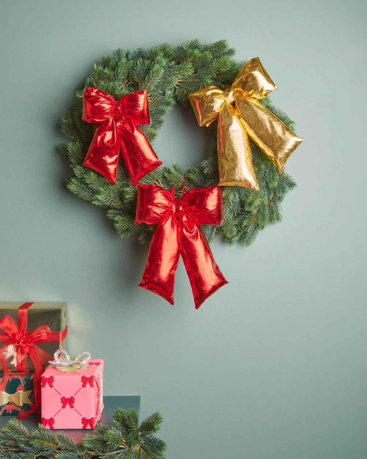 Rico Design - Weihnachtsschleife zum Hängen • Rot - Anhänger - ROSA ECK