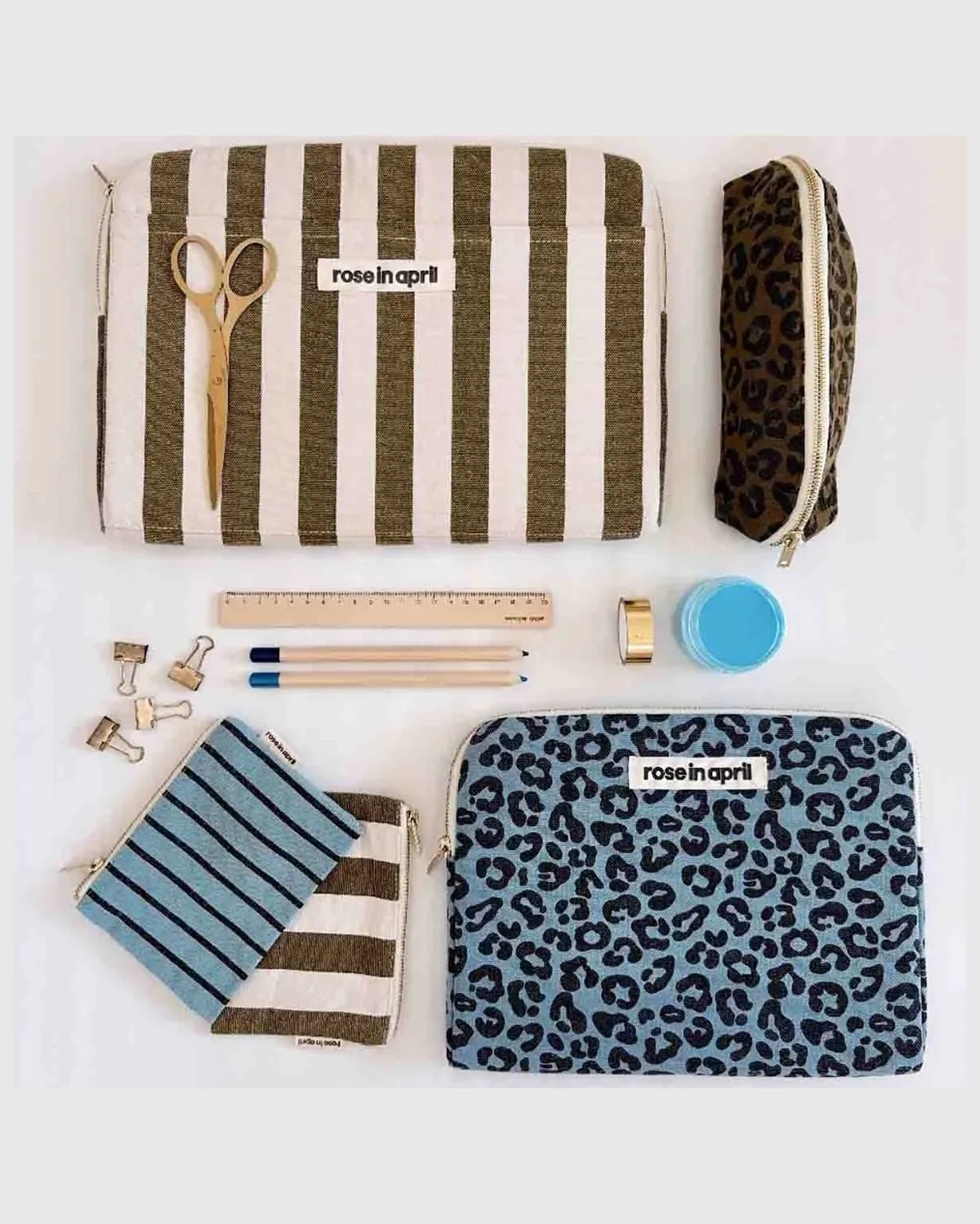 Rose in April - ANOUK iPad - Hülle • Graou Blue Sky - ROSA ECK