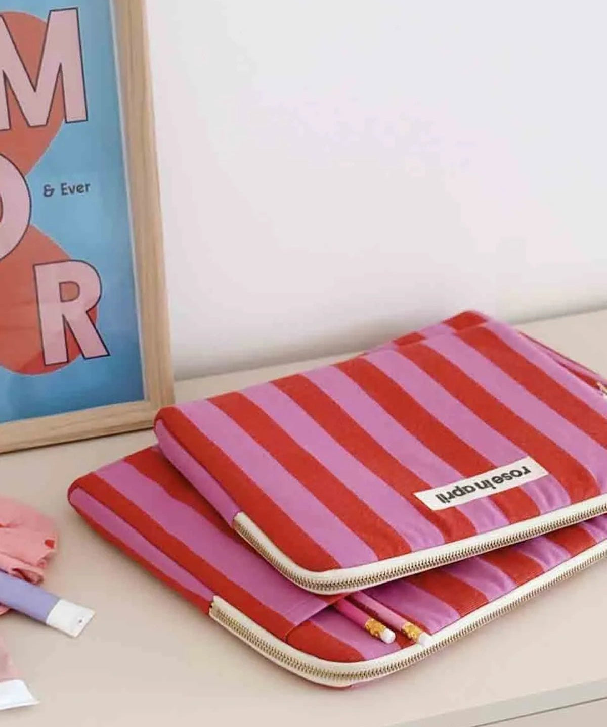 Rose in April - ANOUK iPad - Hülle • Stripes Orchid/Tomato - iPad - Hülle - ROSA ECK