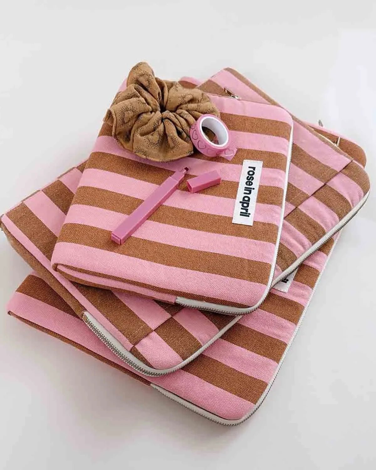 Rose in April - ANOUK iPad - Hülle • Stripes Strawberry/Caramel - iPad - Hülle - ROSA ECK