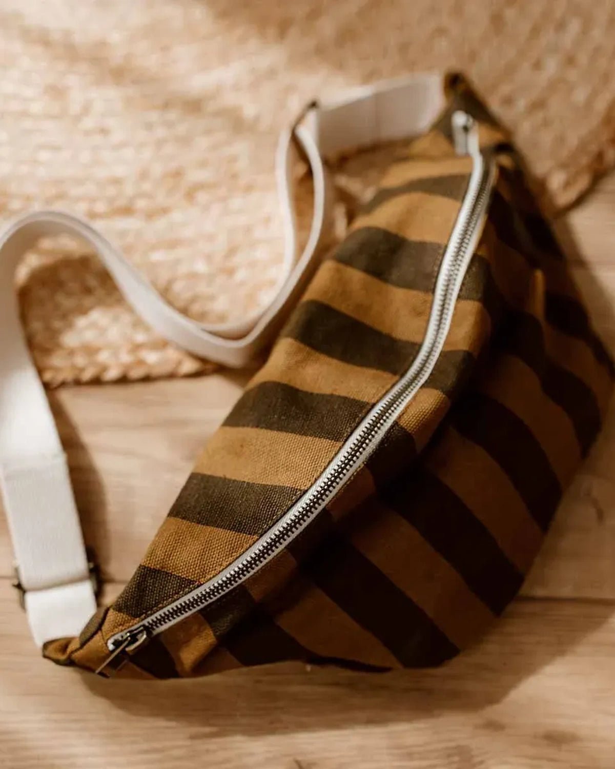 Rose in April - BANANA Bauchtasche • Stripes Cumin/Black - Bauchtasche - ROSA ECK