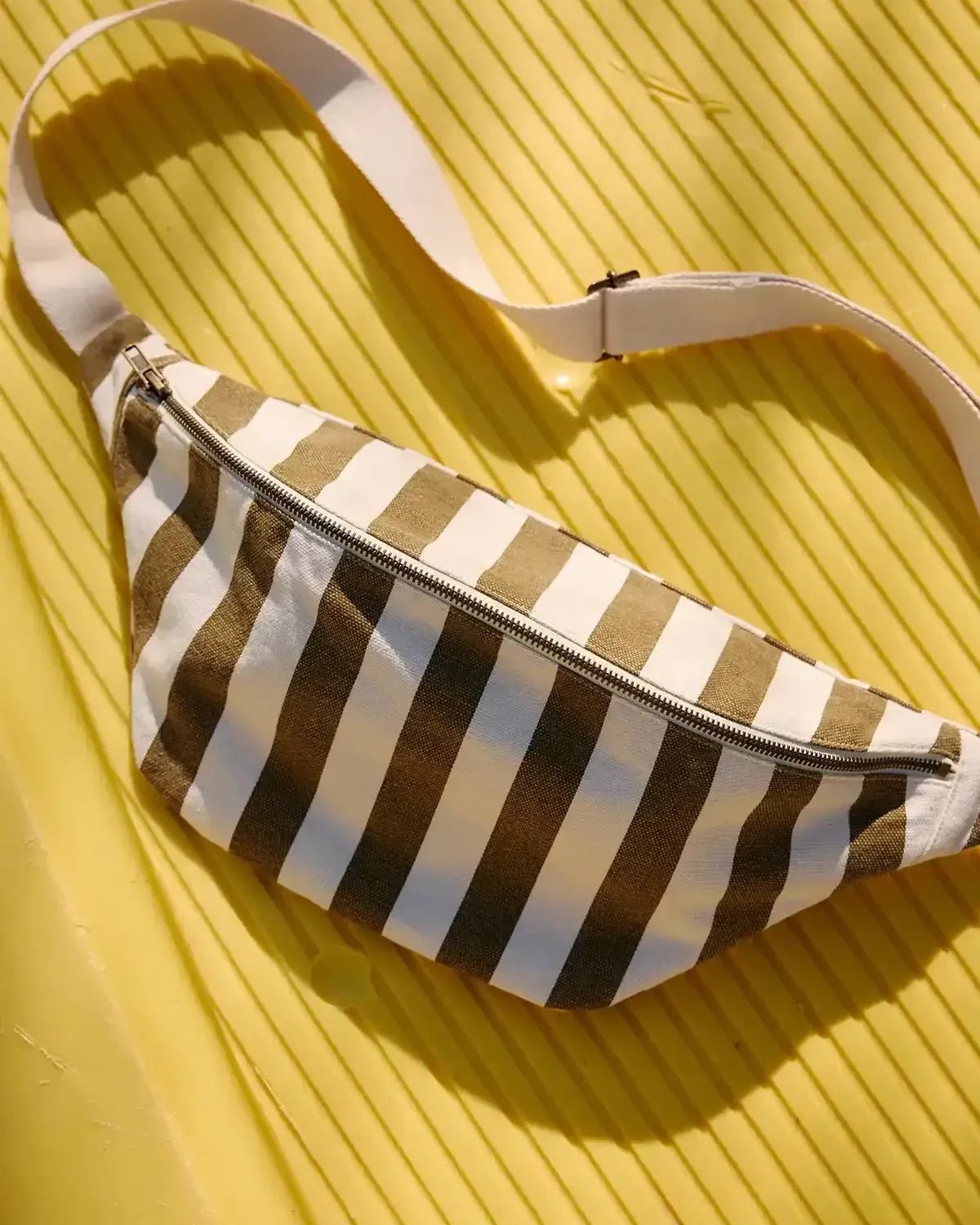 Rose in April - BANANA Bauchtasche • Stripes Olive / Greige - ROSA ECK