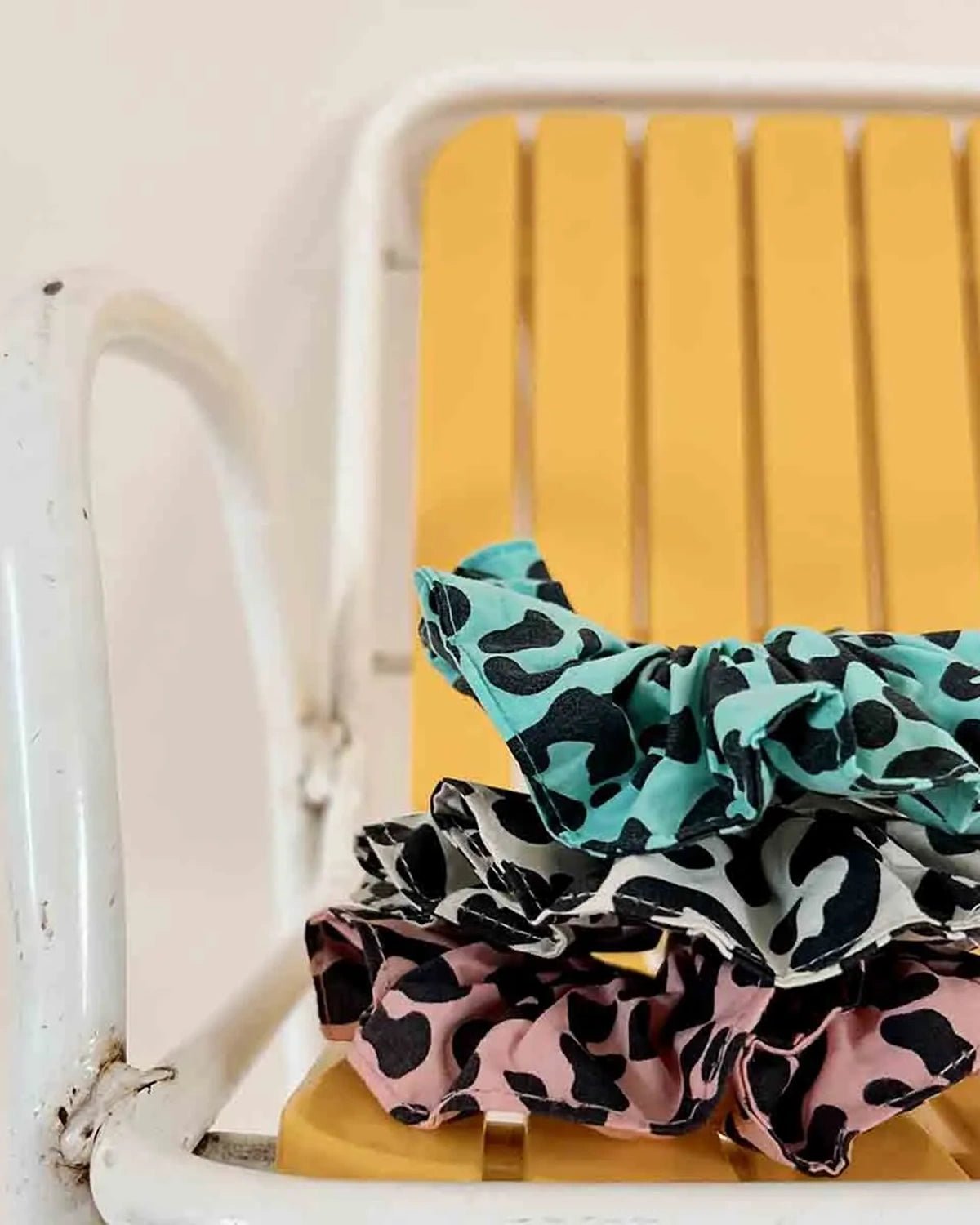 Rose in April - CHOUCHOU Haargummi • Leopard Weiß - Haargummi - ROSA ECK