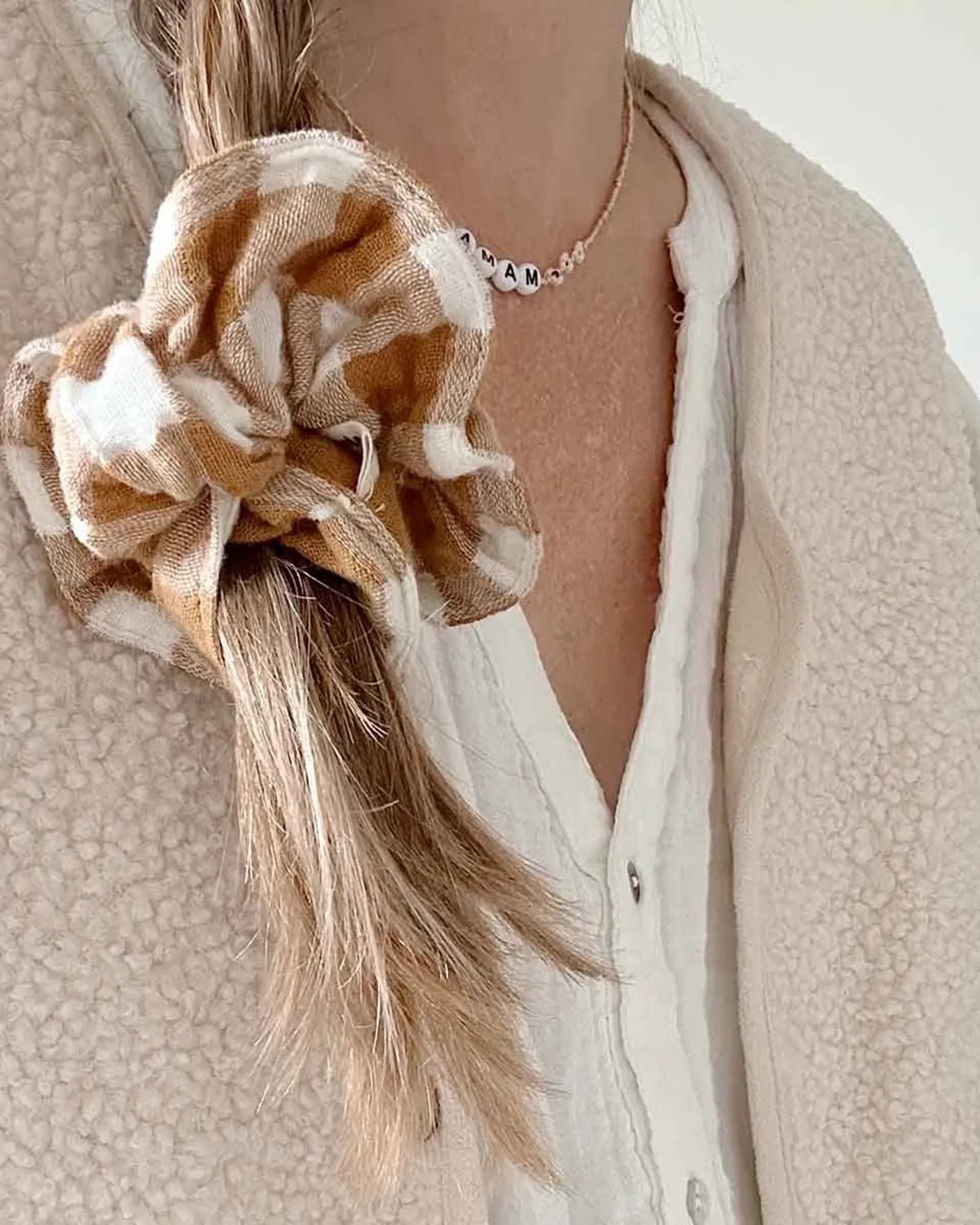 Rose in April - CHOUCHOU Haargummi • Vichy Caramel - Haargummi - ROSA ECK