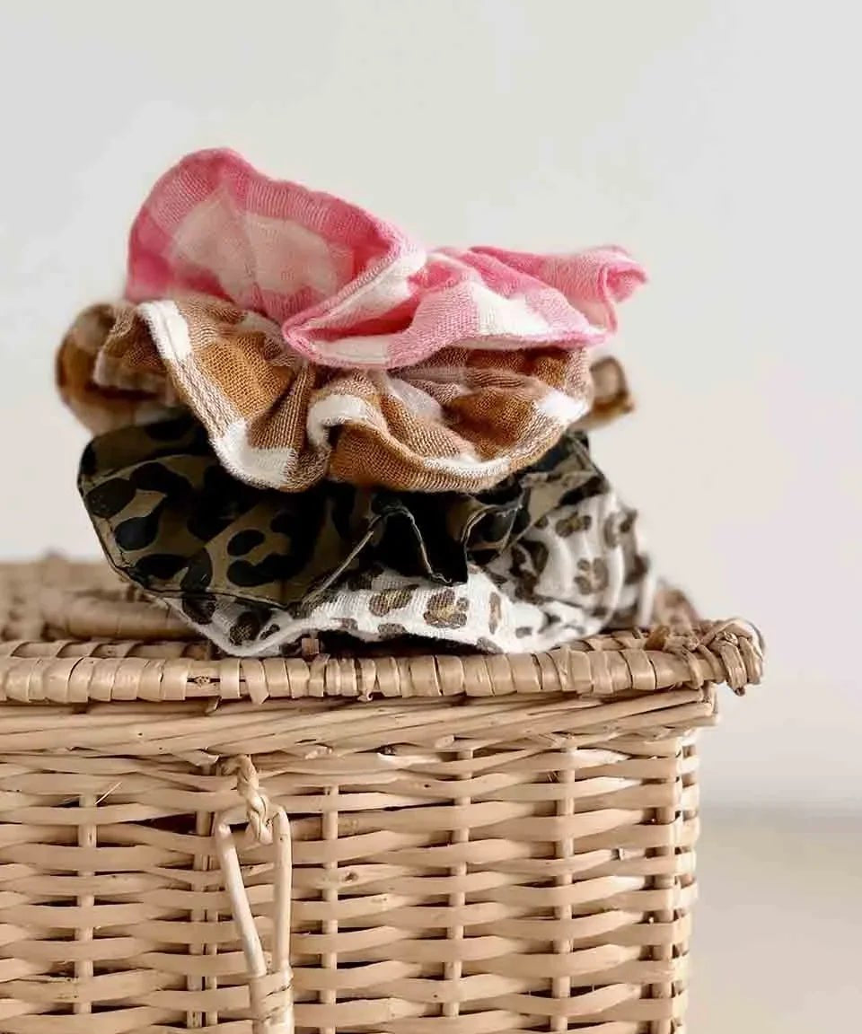 Rose in April - CHOUCHOU Haargummi • Vichy Caramel - Haargummi - ROSA ECK