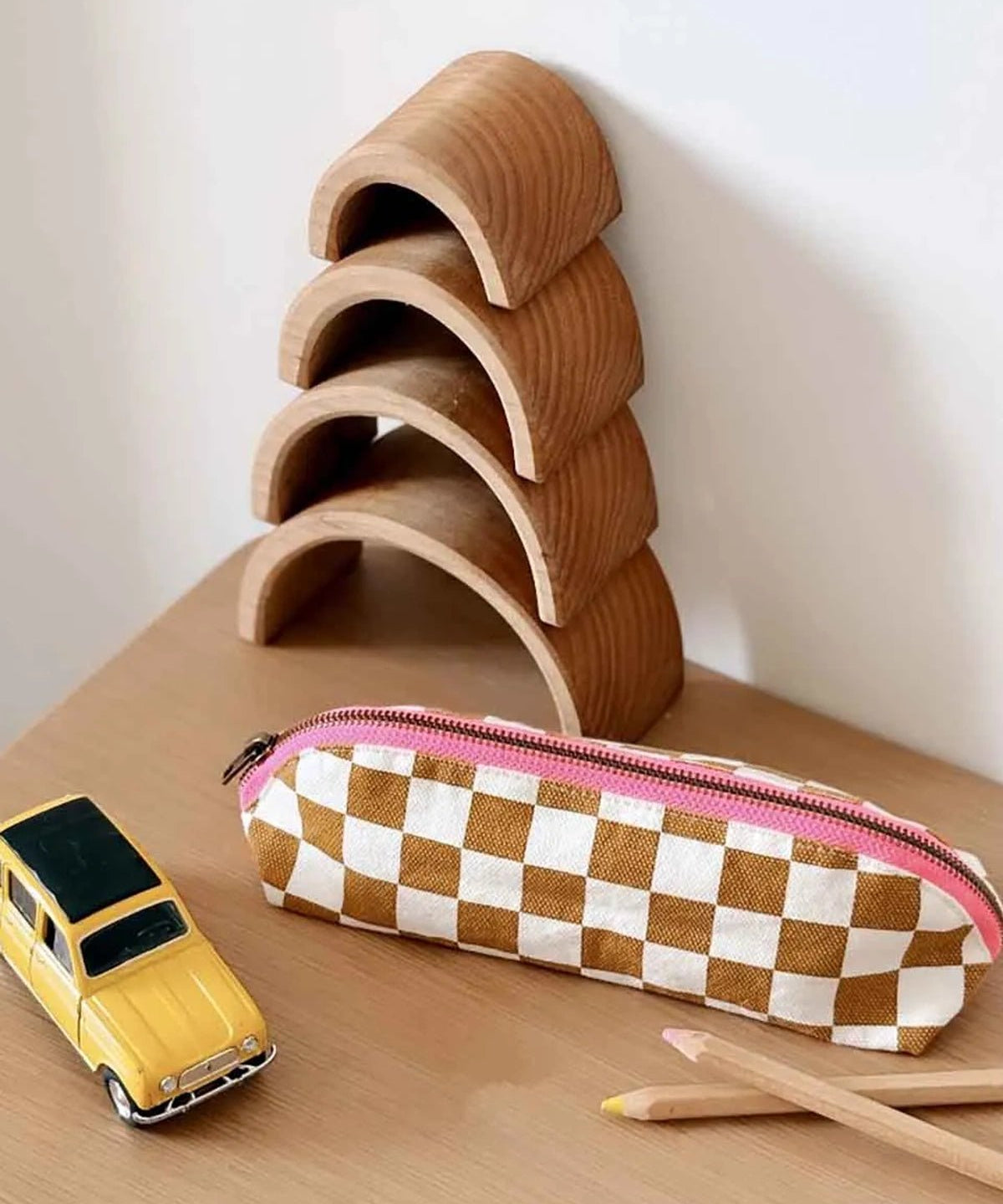 Rose in April - GASTON Federmäppchen • Checks Caramel - Federmäppchen - ROSA ECK