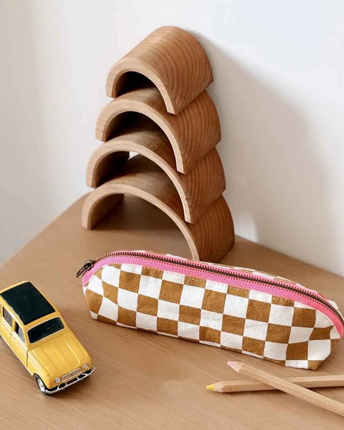 Rose in April - GASTON Federmäppchen • Checks Caramel - Federmäppchen - ROSA ECK