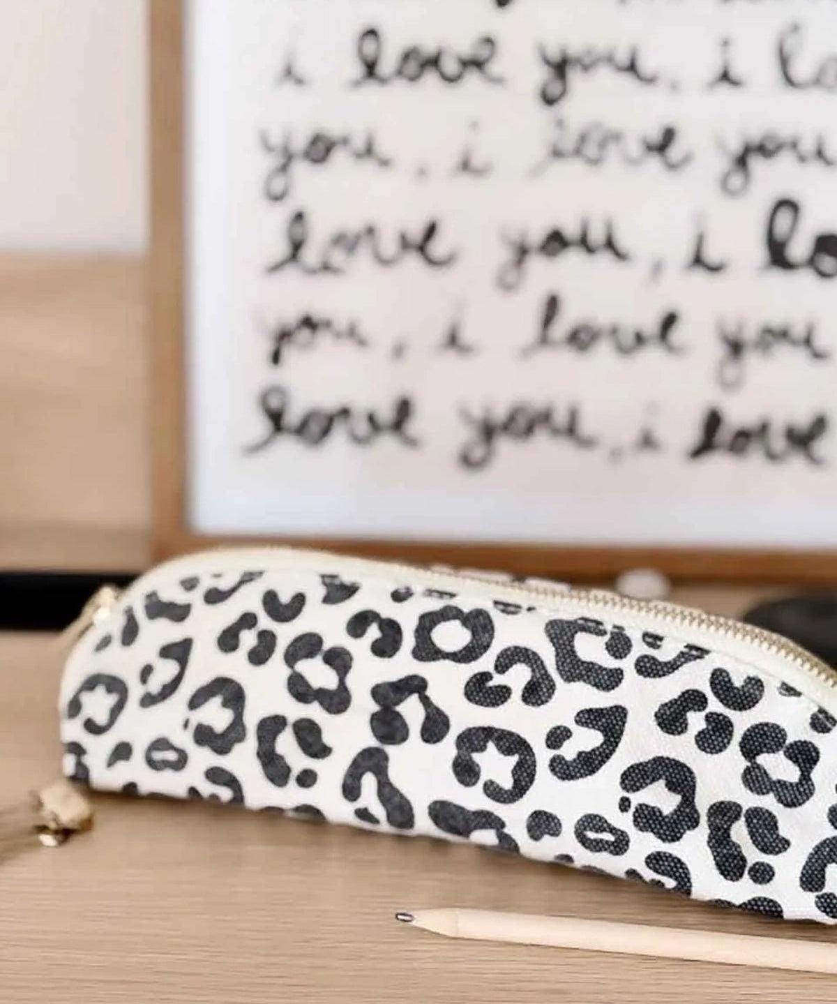 Rose in April - GASTON Federmäppchen • Graou Greige - Federmäppchen - ROSA ECK