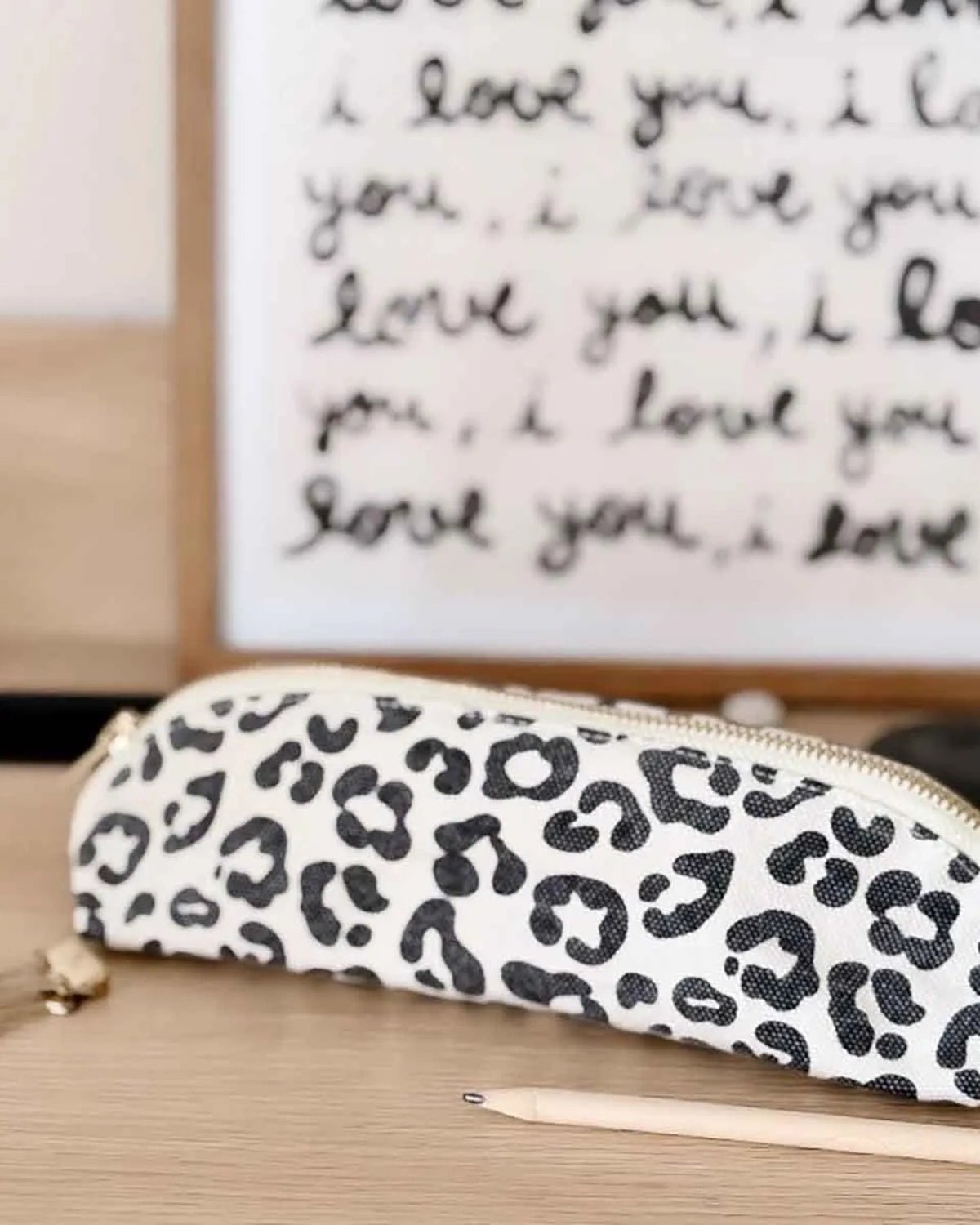 Rose in April - GASTON Federmäppchen • Graou Greige - Federmäppchen - ROSA ECK