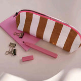 Rose in April - GASTON Federmäppchen • Stripes Caramel/Strawberry - Federmäppchen - ROSA ECK