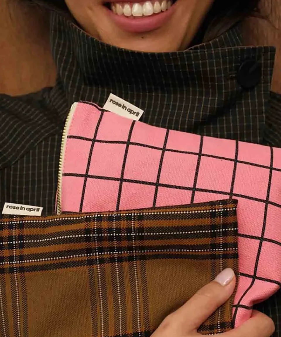 Rose in April - LILI Etui • Check Funky Pink - ROSA ECK