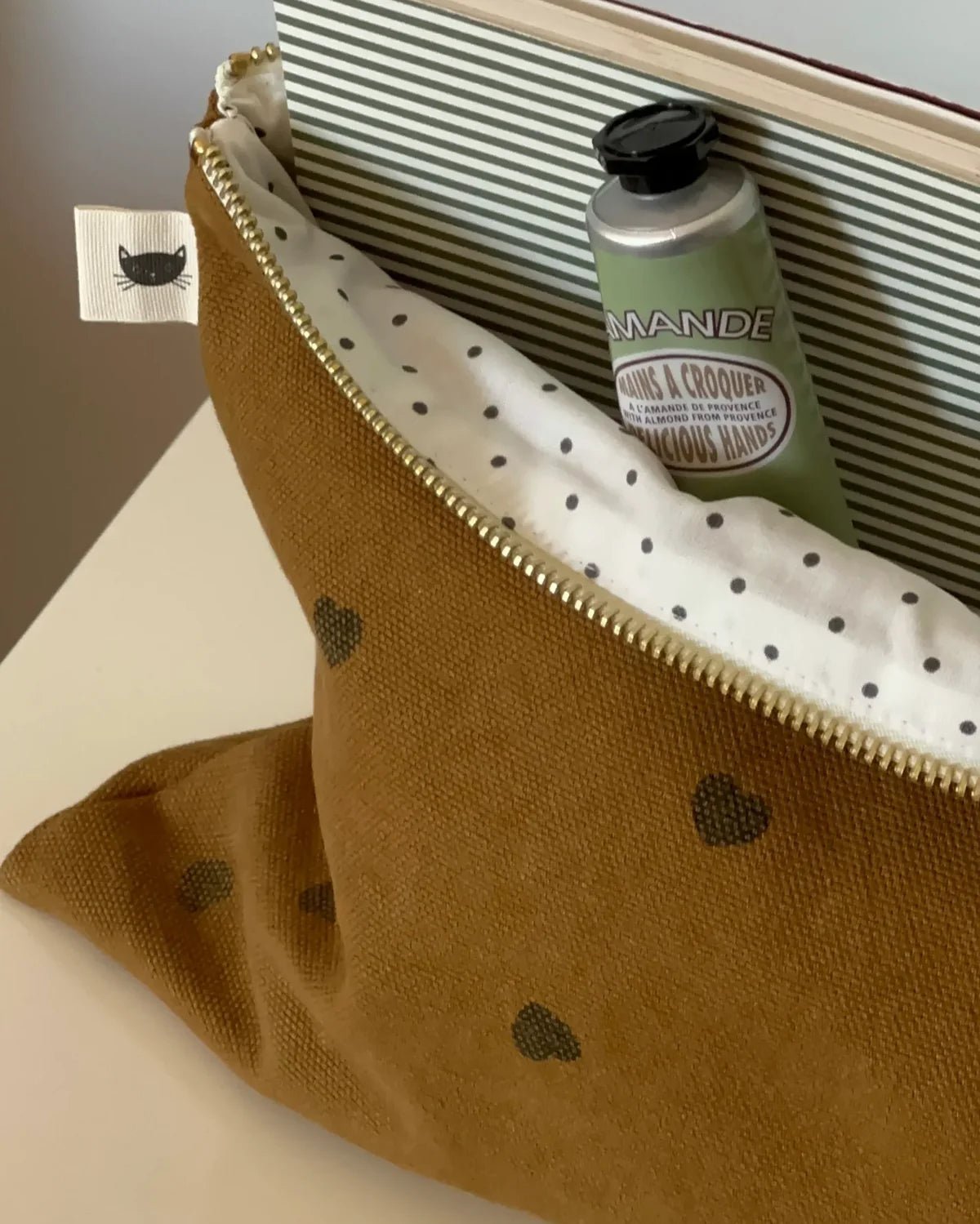 Rose in April - LILI Etui • Cumin Heart - ROSA ECK