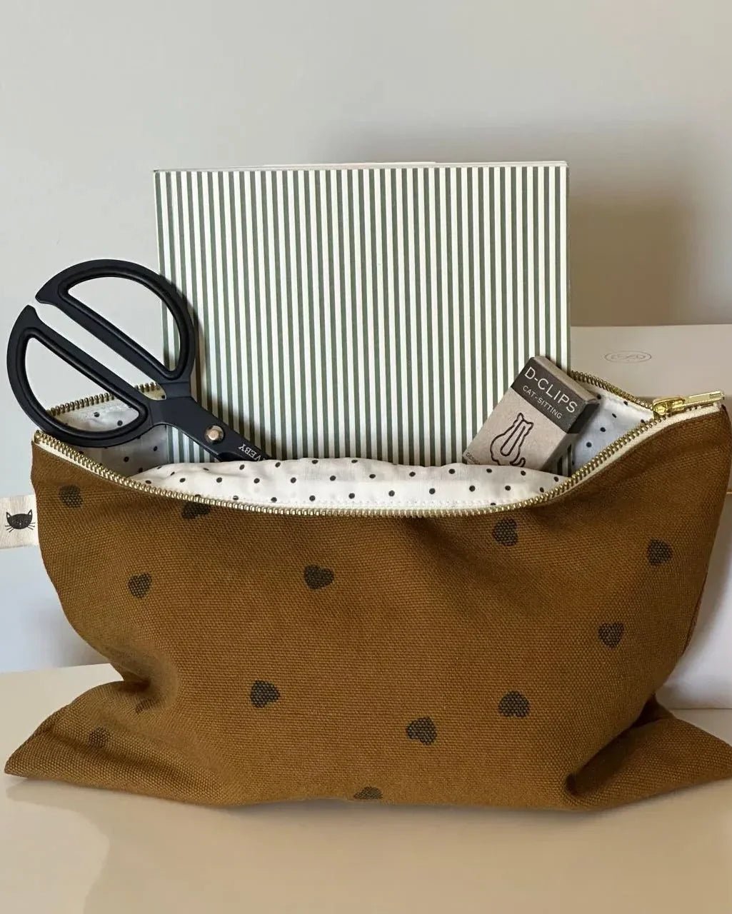 Rose in April - LILI Etui • Cumin Heart - ROSA ECK