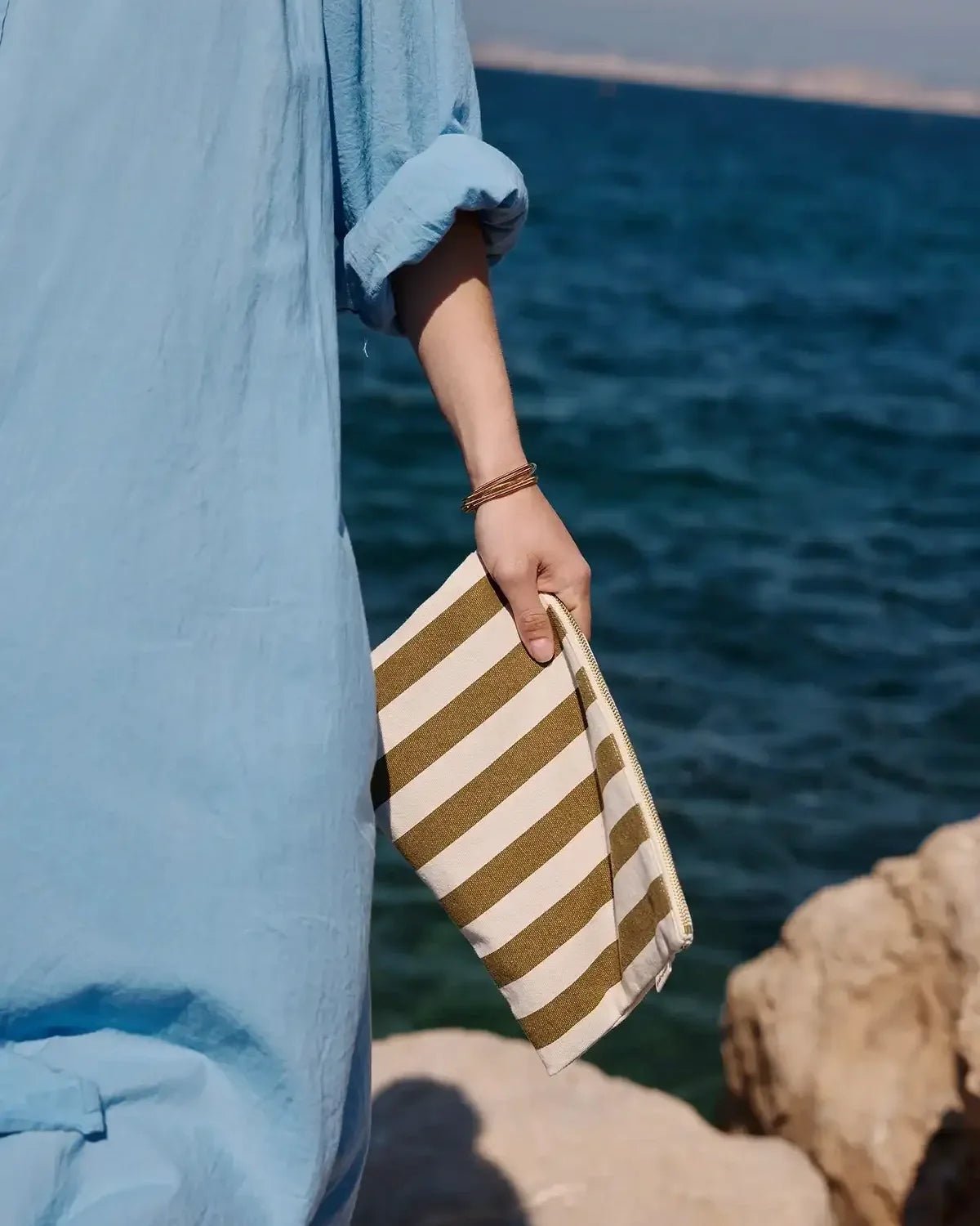 Rose in April - LILI Etui • Stripes Olive/Greige - ROSA ECK