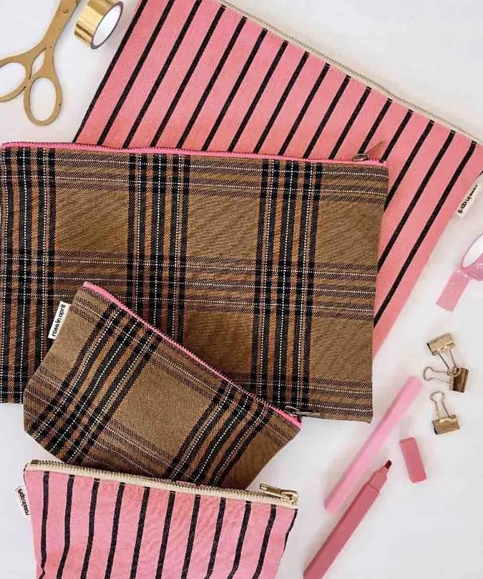 Rose in April - LILI Etui • Stripes Tennis Funky Pink - ROSA ECK