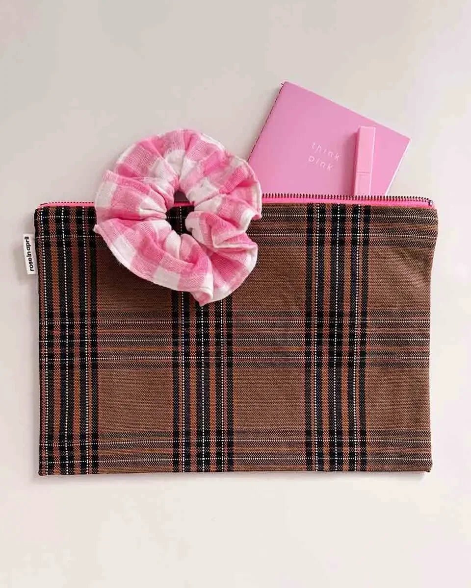 Rose in April - LILI Etui • Tartan - ROSA ECK