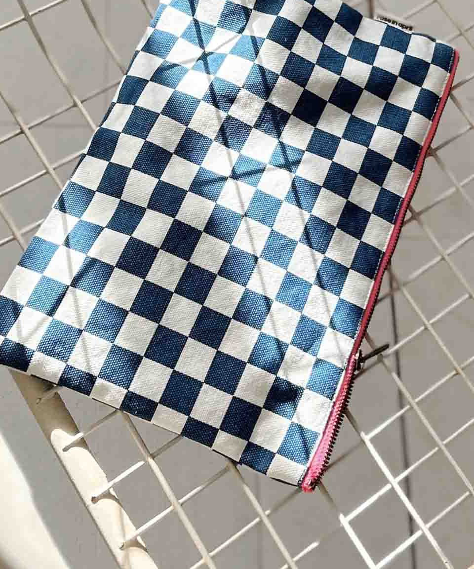 Rose in April - LILI Handtasche | Blue Midnight/Ecru - Beutel - ROSA ECK - 