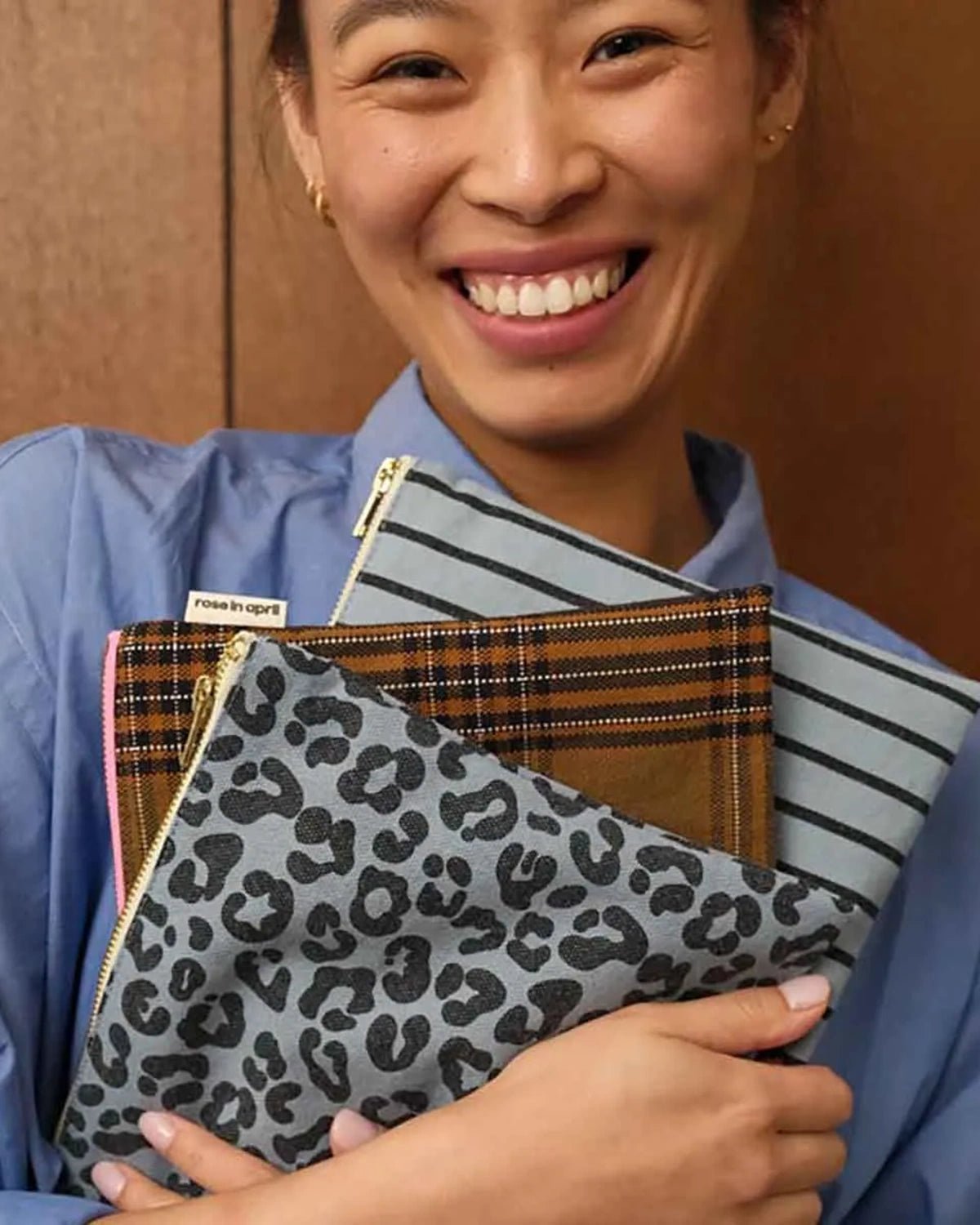 Rose in April - LILI Handtasche • Leo Blue Sky - Beutel - ROSA ECK