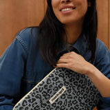 Rose in April - OCTAVE Laptophülle (13/14 Zoll) • Leo Blue Sky - Laptoptasche - ROSA ECK